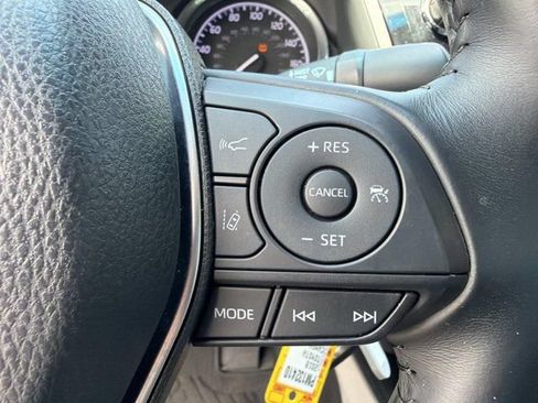 Used 2018 Toyota Camry SE FWD image 24