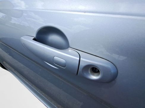 Used 2018 Ford Taurus Limited image 5