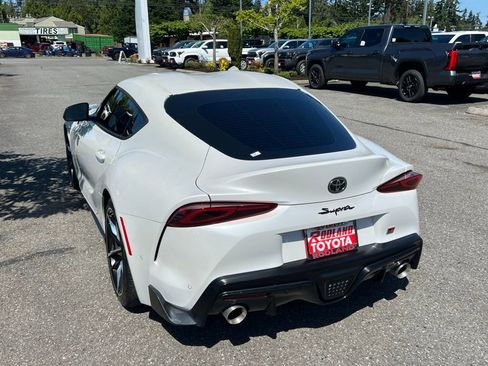 Used 2022 Toyota Supra Premium w/ Driver Assist Package RWD image 9