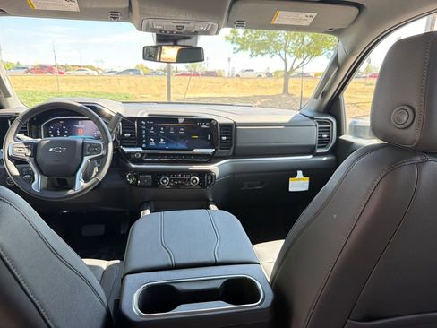 New 2026 Chevrolet Silverado 3500 LT w/ Trail Boss Package AWD/4WD image 18