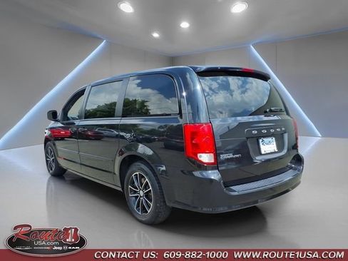 Used 2016 Dodge Grand Caravan SE FWD image 6
