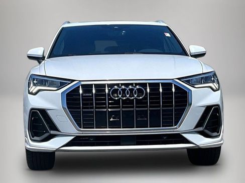 Used 2020 Audi Q3 2.0T Premium Plus w/ Premium Plus Package AWD/4WD image 3