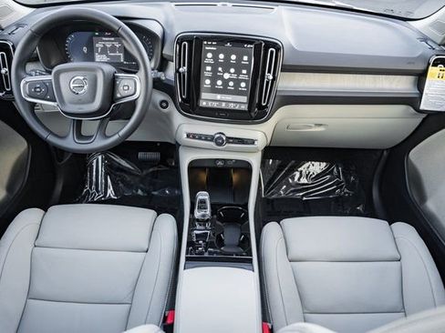 New 2026 Volvo XC40 B4 Plus w/ Protection Package Premier image 19