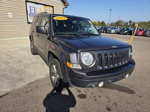 Used 2015 Jeep Patriot High Altitude image 3