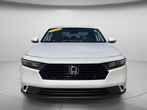 Used 2023 Honda Accord EX image 4