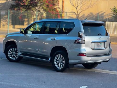 Used 2014 Lexus GX 460 w/ Premium Package AWD/4WD image 11