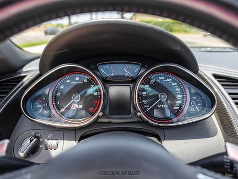 Used 2014 Audi R8 V10 w/ Full Leather Package AWD/4WD image 29
