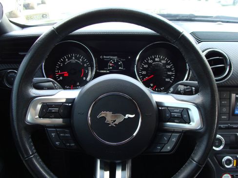 Used 2015 Ford Mustang Coupe image 14