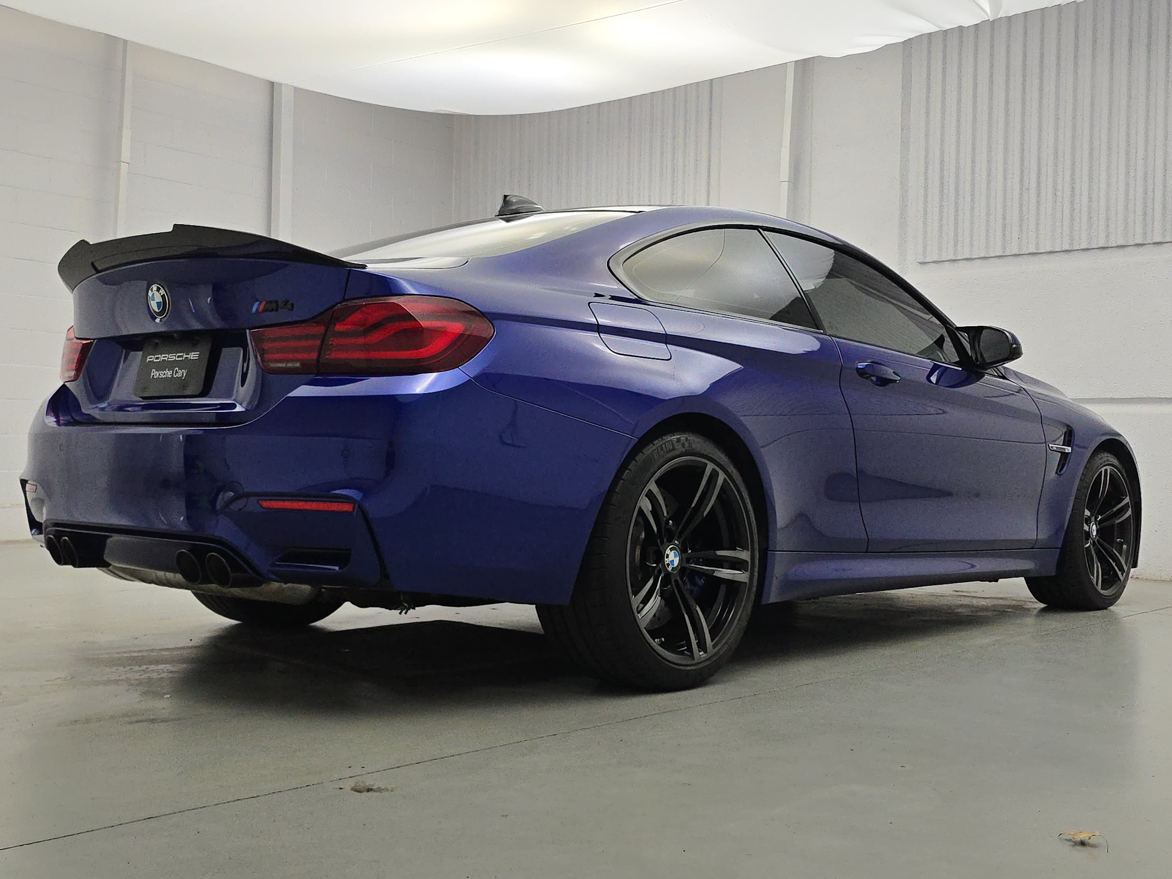 Used 2020 BMW M4 Coupe RWD image 7