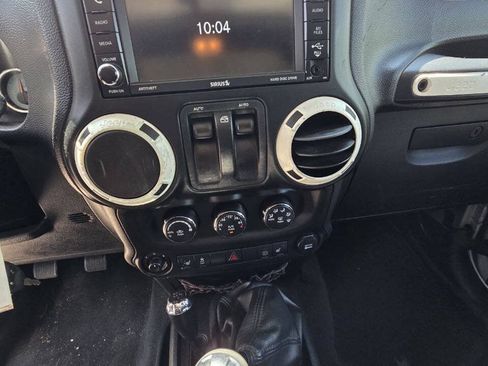 Used 2012 Jeep Wrangler Sahara AWD/4WD image 20