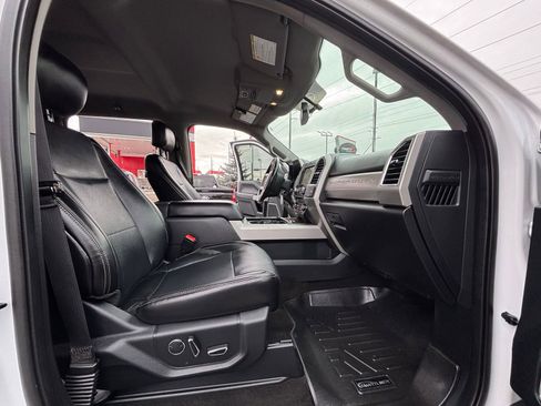 Used 2018 Ford F250 Lariat w/ Lariat Value Package image 24