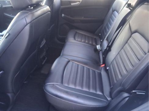 Used 2024 Ford Edge SEL w/ Convenience Package image 13