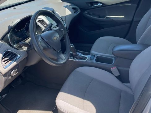 Used 2018 Chevrolet Cruze LS image 5