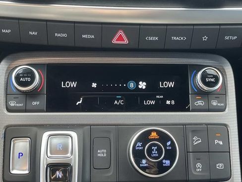 Certified 2025 Hyundai Palisade Calligraphy AWD/4WD image 39