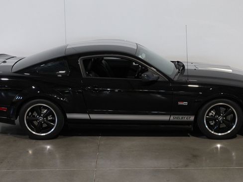 Used 2007 Ford Mustang GT RWD image 17