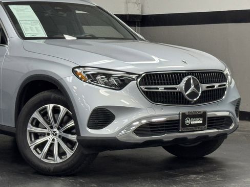 Certified 2024 Mercedes-Benz GLC 300 image 3