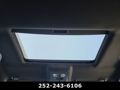 Used 2016 RAM 1500 Limited AWD/4WD image 12