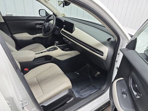 Used 2024 Honda HR-V EX-L image 16