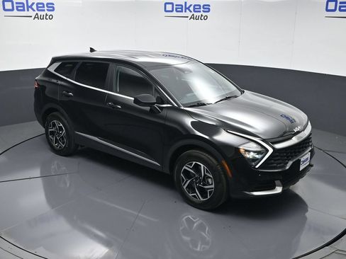 Used 2023 Kia Sportage LX AWD/4WD image 45