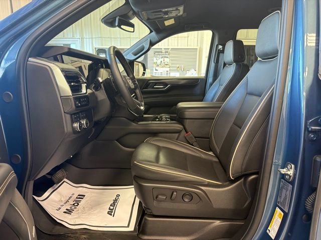 Used 2025 GMC Yukon Elevation AWD/4WD image 10
