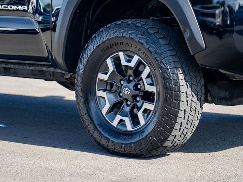 Used 2019 Toyota Tacoma TRD Off-Road image 7