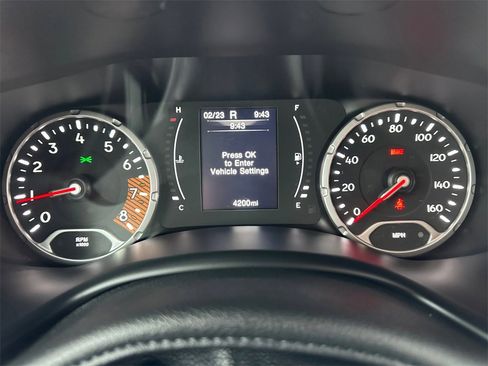 Used 2021 Jeep Renegade Sport image 24