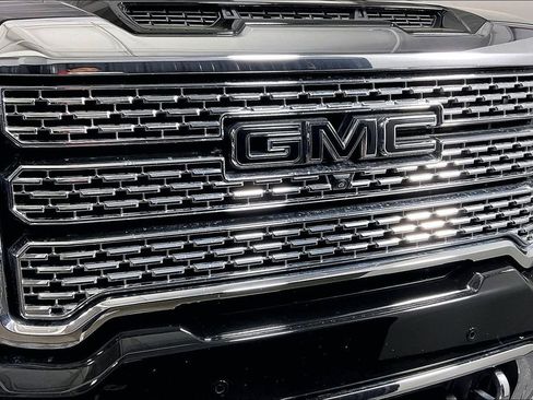 Used 2022 GMC Sierra 2500 Denali w/ Denali Ultimate Package image 40