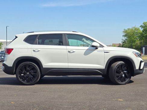 Certified 2024 Volkswagen Taos SEL AWD/4WD image 27