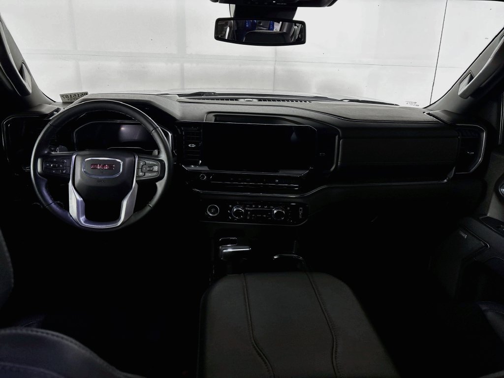 Used 2024 GMC Sierra 1500 SLT w/ SLT Premium Package AWD/4WD image 12