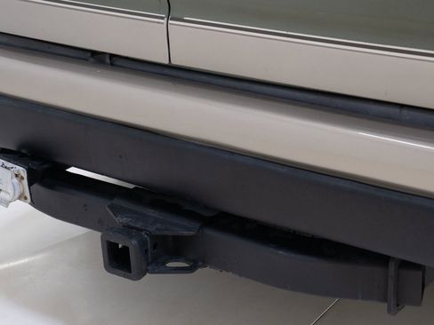 Used 2002 Ford E-350 and Econoline 350 Van image 21