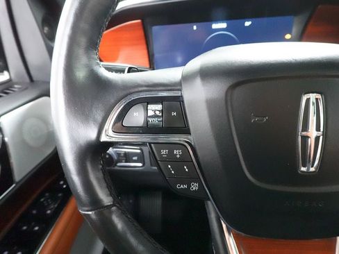 Used 2021 Lincoln Navigator Reserve w/ Luxury Package AWD/4WD image 13