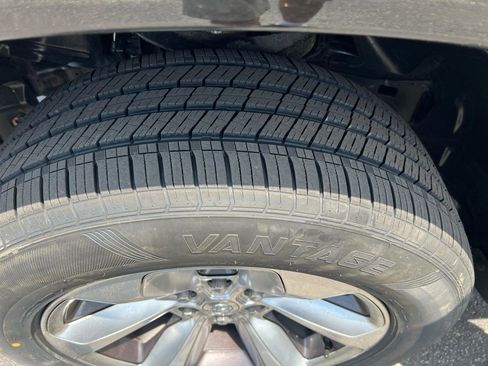 Used 2019 RAM 1500 Limited AWD/4WD image 34