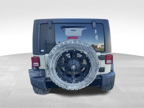 Used 2018 Jeep Wrangler Unlimited Sport AWD/4WD image 21