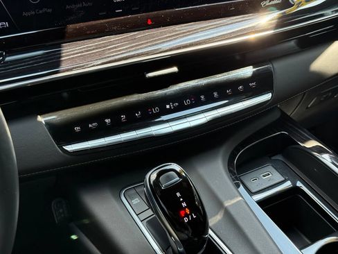 Used 2021 Cadillac Escalade Sport w/ Driver Assist Tech Package AWD/4WD image 35