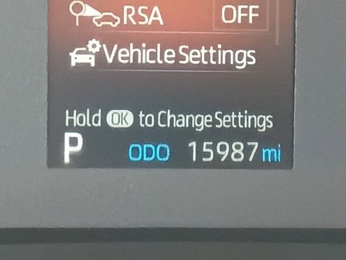 Used 2025 Toyota Corolla LE image 2