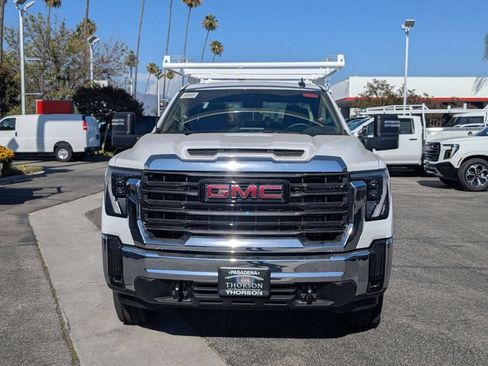 New 2026 GMC Sierra 2500 Pro w/ Convenience Package AWD/4WD image 2