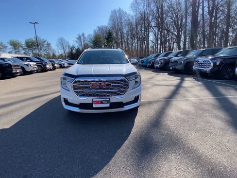 Used 2023 GMC Terrain Denali w/ Denali Premium Package image 6