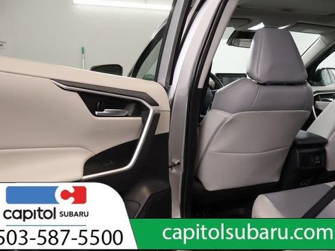 Used 2022 Toyota RAV4 XLE Premium AWD/4WD image 28