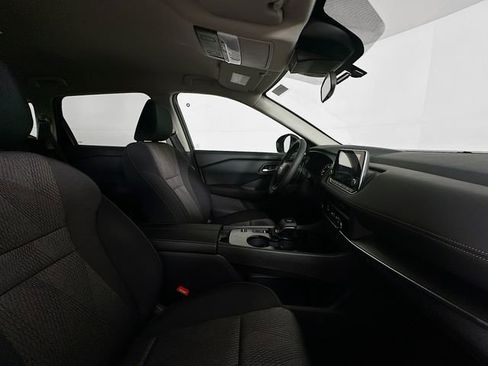 Used 2026 Nissan Rogue SV FWD image 27