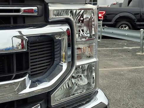 Certified 2020 Ford F350 XLT w/ XLT Premium Package image 9