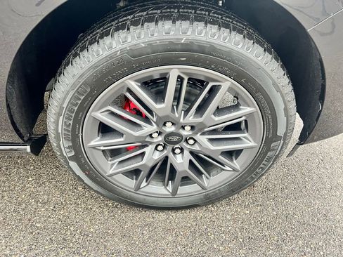 New 2025 Ford Expedition Max Platinum w/ Stealth Performance Package image 51