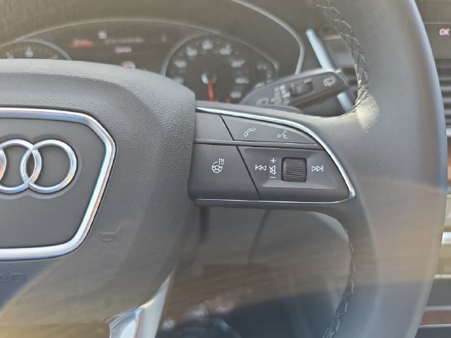Used 2023 Audi Q5 Premium AWD/4WD image 21