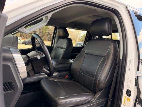 Used 2021 Ford F150 Lariat w/ FX4 Off-Road Package image 19