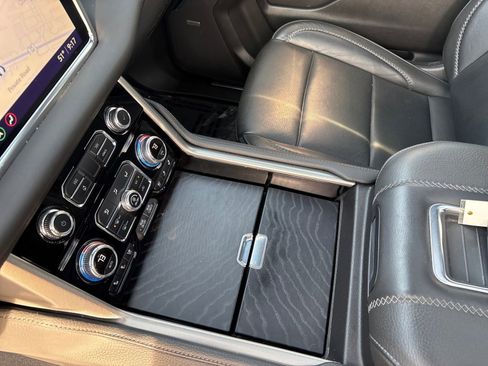 Used 2021 GMC Yukon Denali image 24