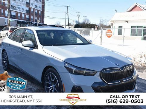 Used 2024 BMW i5 eDrive40i image 4