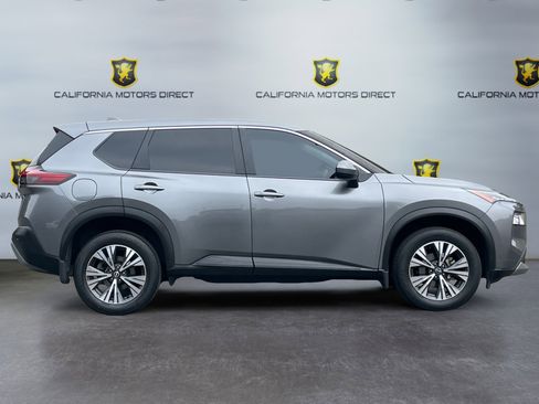 Used 2023 Nissan Rogue SV image 4