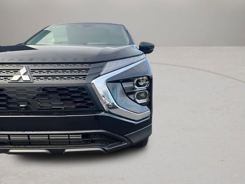 New 2026 Mitsubishi Eclipse Cross LE AWD/4WD image 11