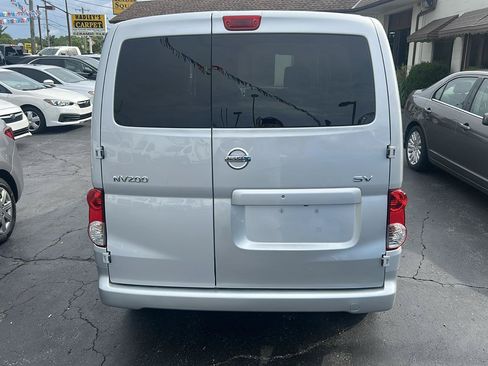 Used 2020 Nissan NV200 SV FWD image 5