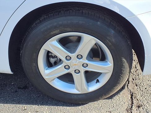 Used 2024 Chevrolet Malibu LT image 24