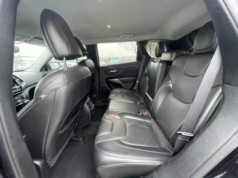 Used 2020 Jeep Cherokee Limited image 23